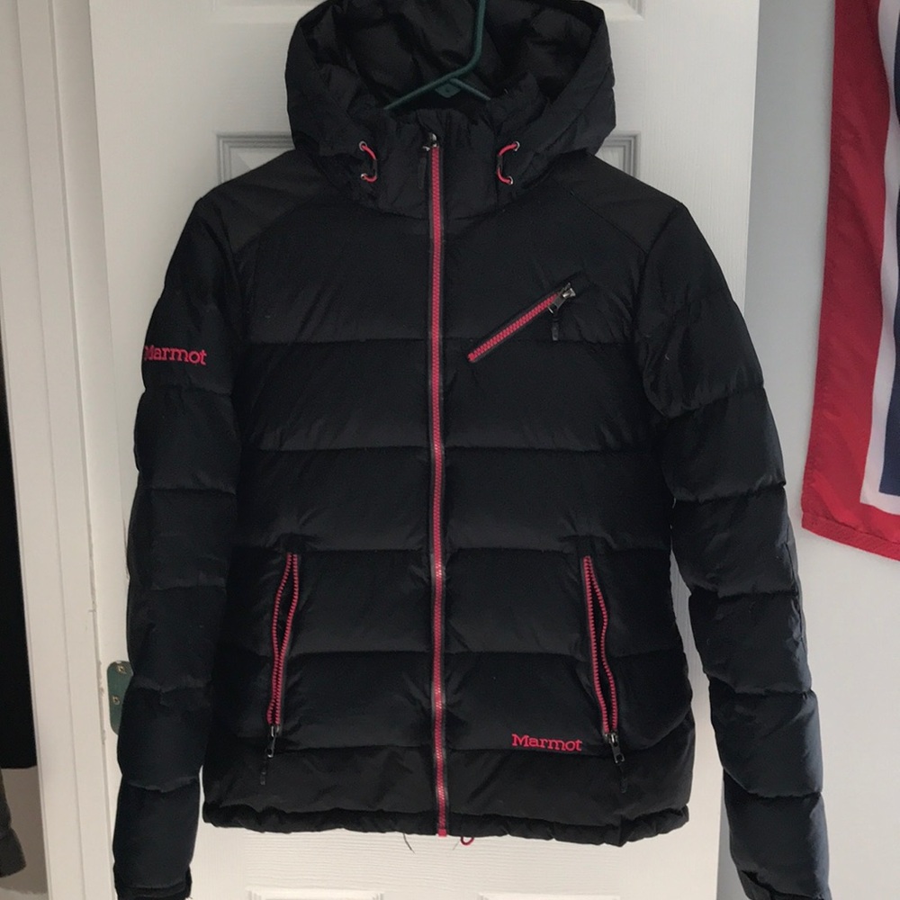 Women’s black marmot down puffy jacket